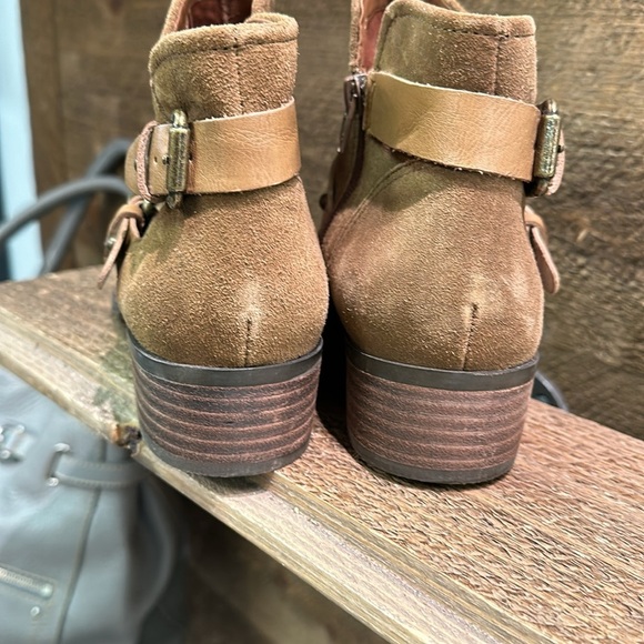 Crown Vintage Roberta Boots | Chestnut | Size 10
New without tags - Picture 4 of 8